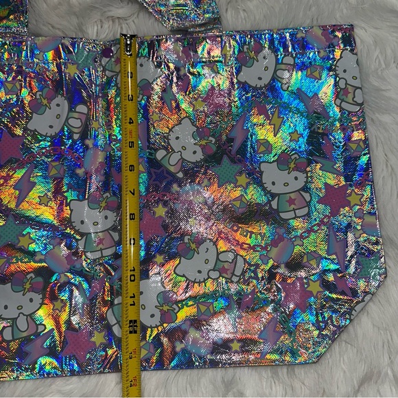 Hello Kitty • 2015 Iridescent Hello Kitty Snap Closure Tote - Picture 8 of 12